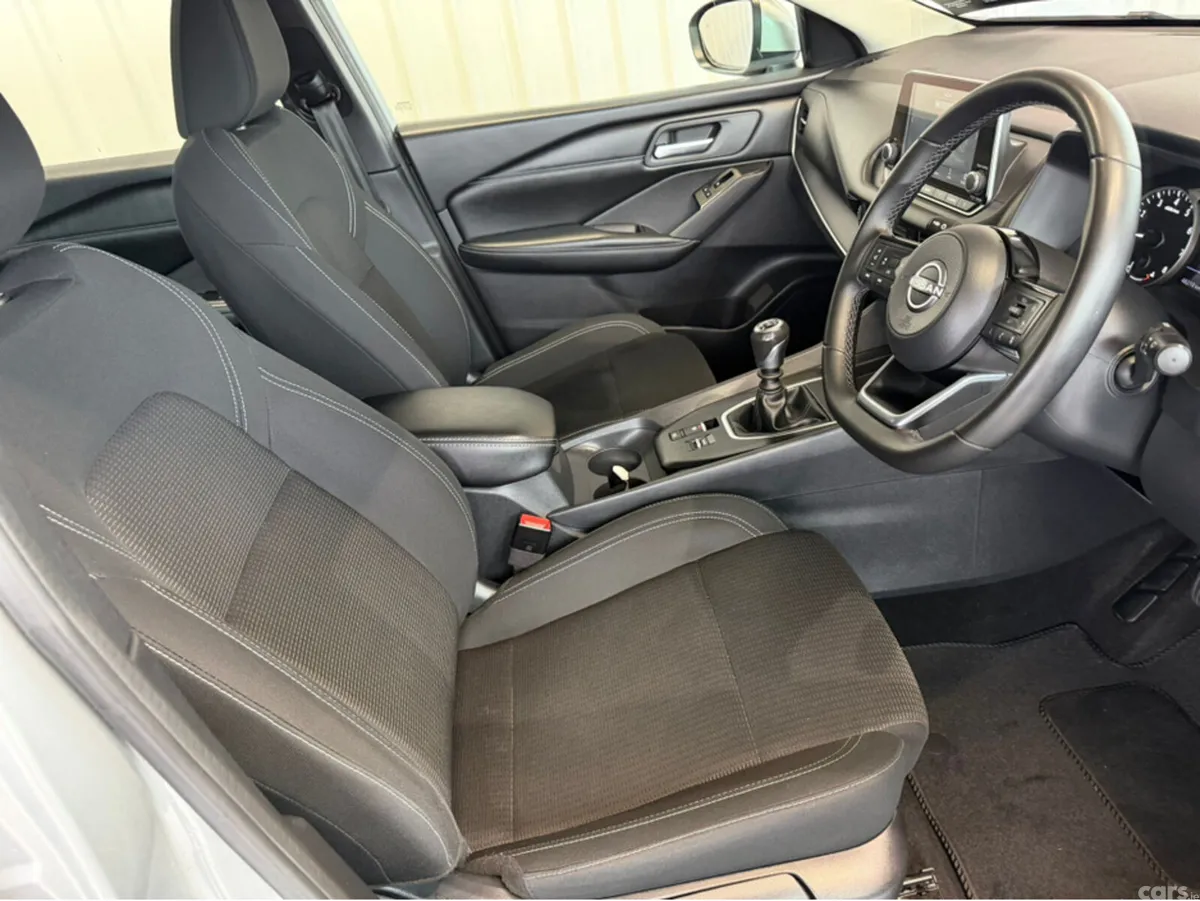 Nissan Qashqai MPV, Petrol, 2024, Grey