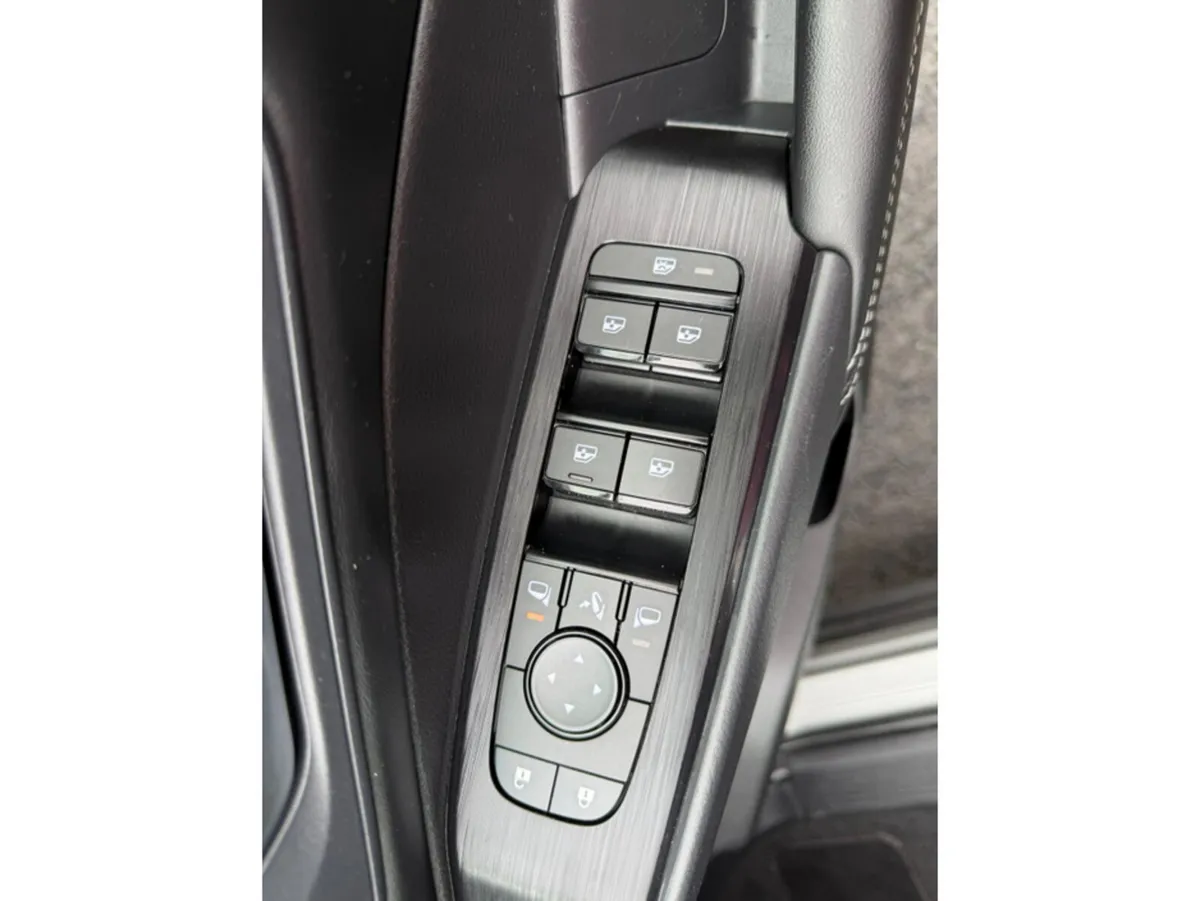 Nissan Qashqai MPV, Petrol, 2024, Grey