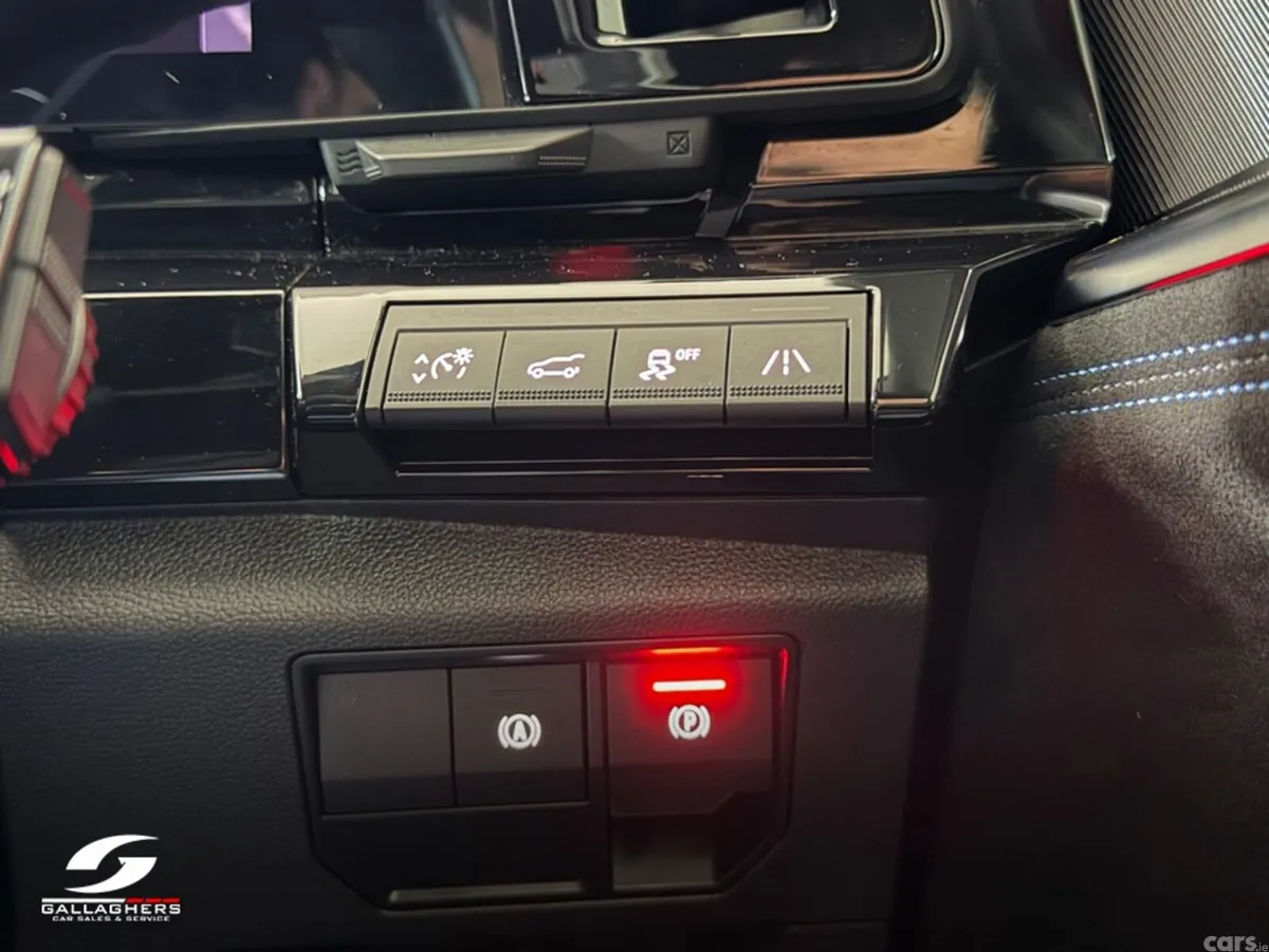 Renault Austral SUV, Petrol, 2024, Red
