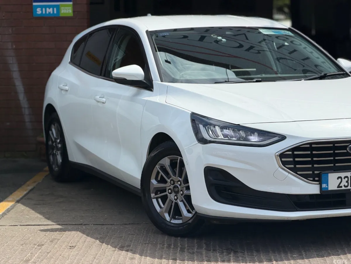 Ford Focus Hatchback, Petrol, 2023, White