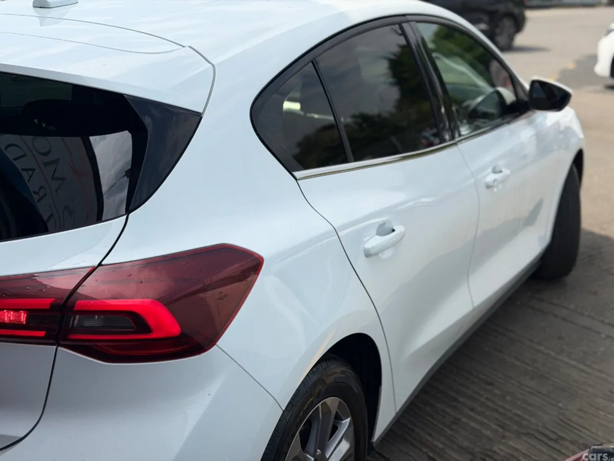 Ford Focus Hatchback, Petrol, 2023, White
