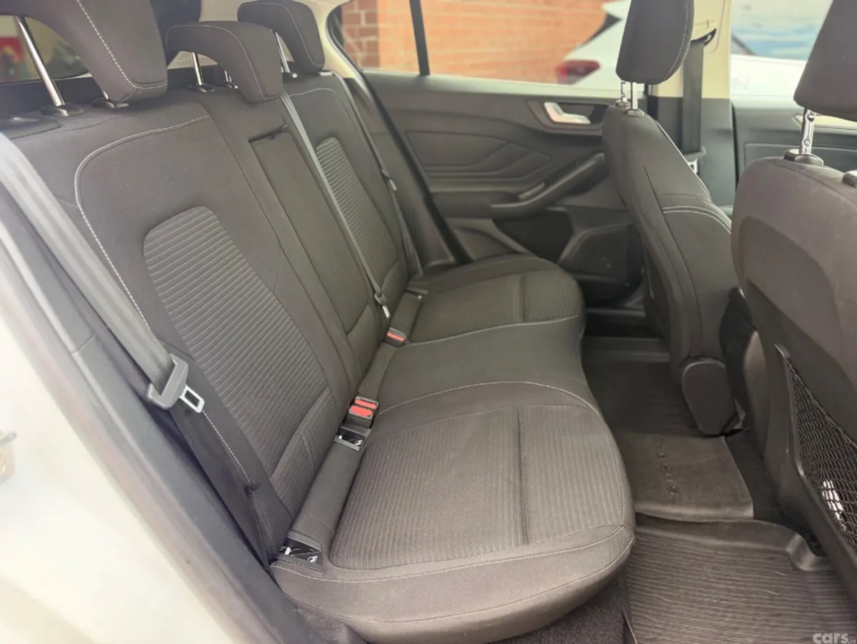 Ford Focus Hatchback, Petrol, 2023, White