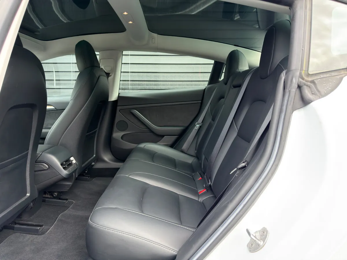 Tesla Model 3 Saloon, Electric, 2023, White