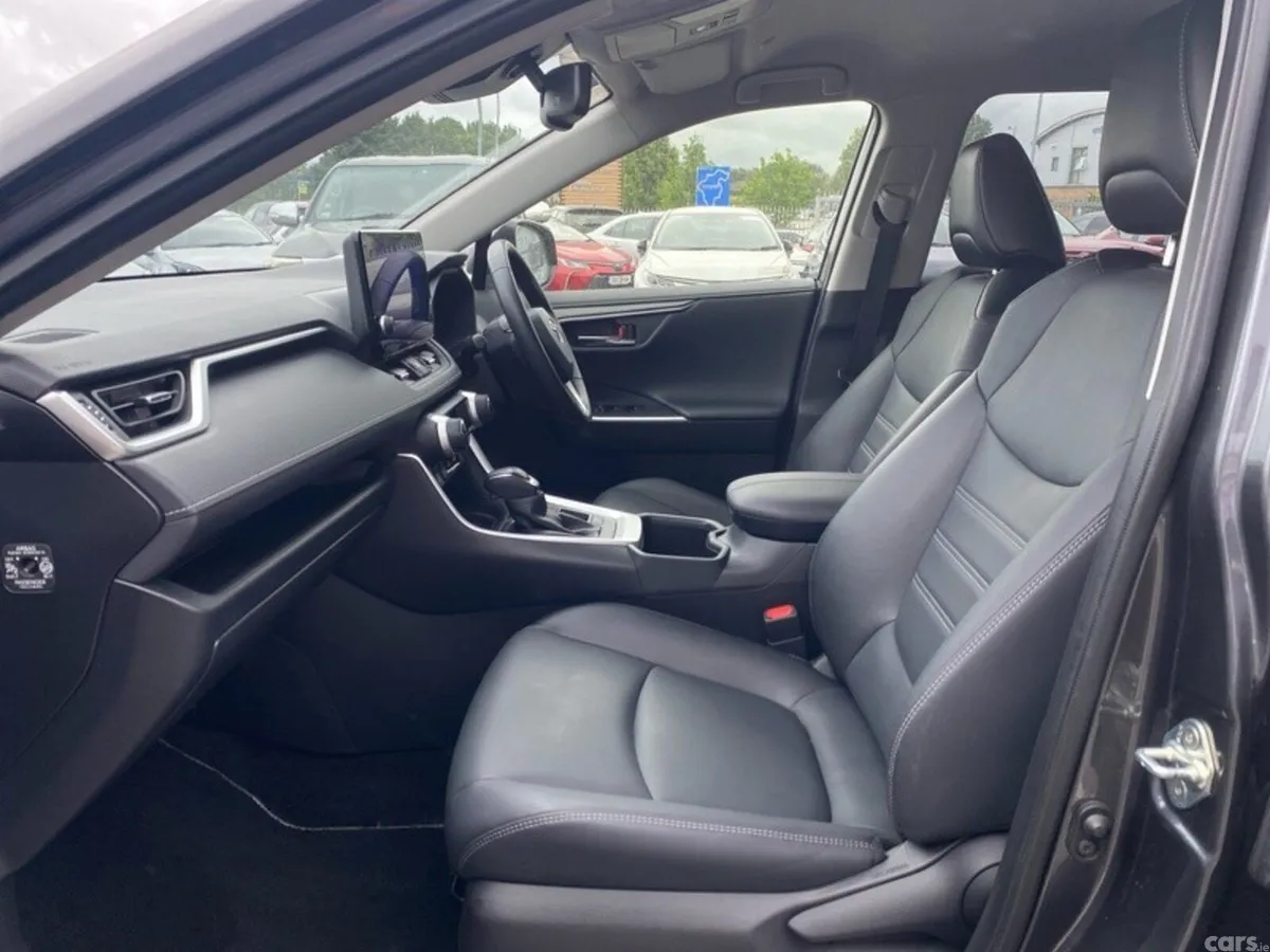 Toyota RAV4 SUV, Petrol Hybrid, 2023, Grey
