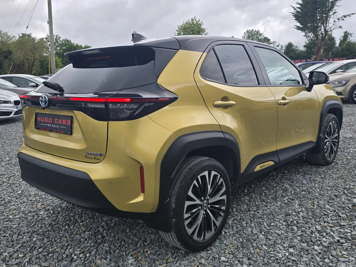 Toyota Yaris Cross Hatchback, Petrol Hybrid, 2022, Yellow