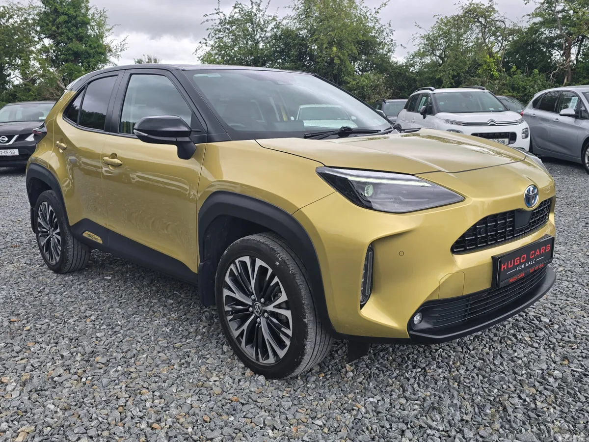 Toyota Yaris Cross Hatchback, Petrol Hybrid, 2022, Yellow