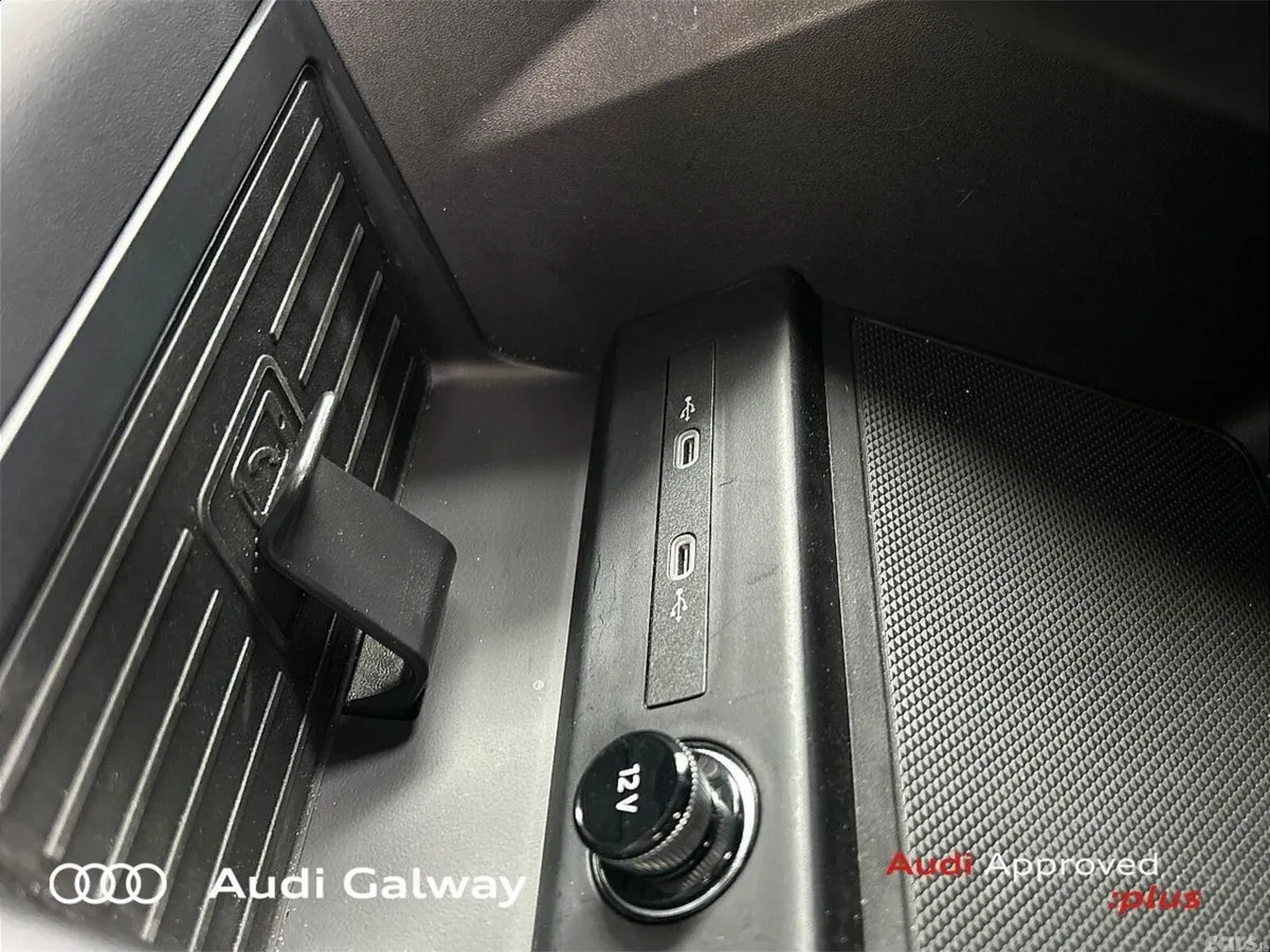 Audi Q4 e-tron SUV, Electric, 2025, Blue