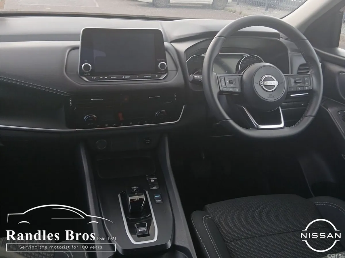 Nissan Qashqai MPV, Petrol, 2023, Black