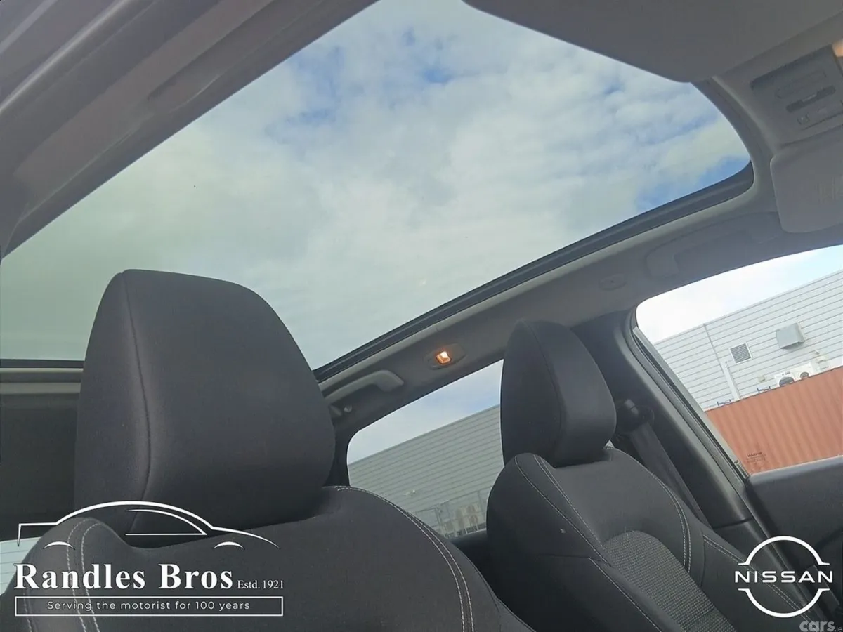 Nissan Qashqai MPV, Petrol, 2023, Black