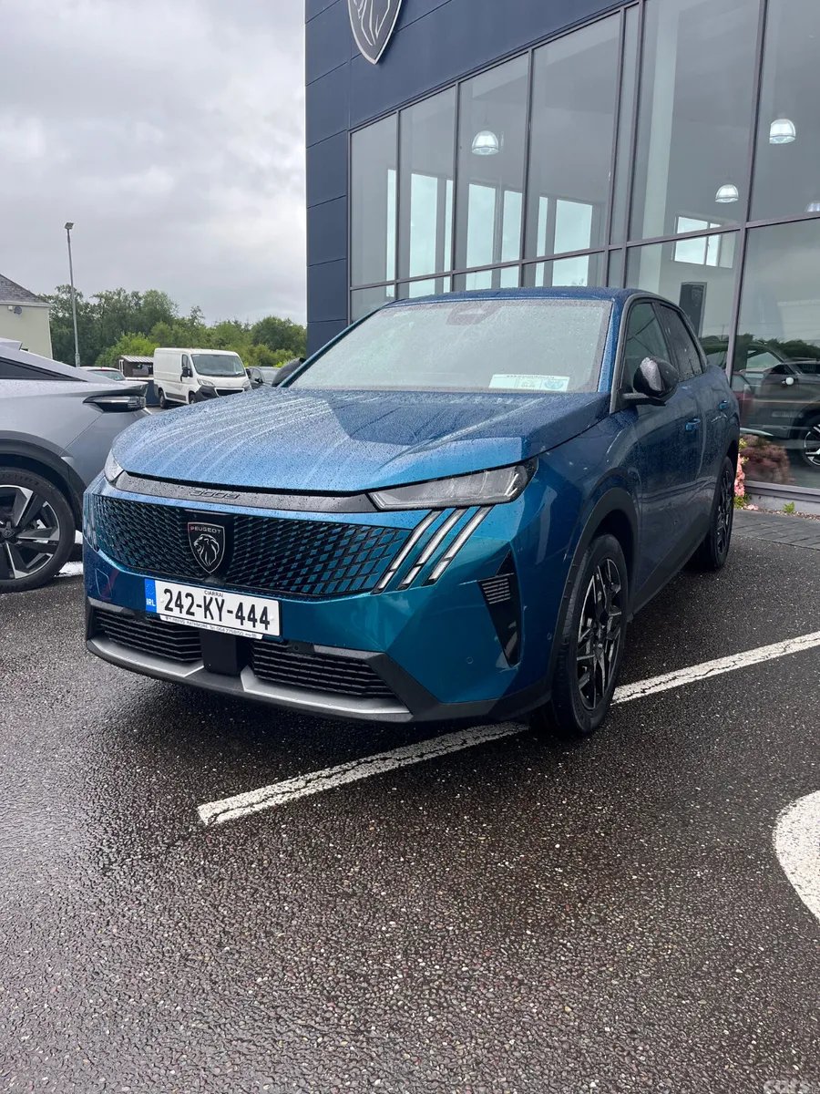 Peugeot 3008 MPV, Petrol Hybrid, 2024, Blue
