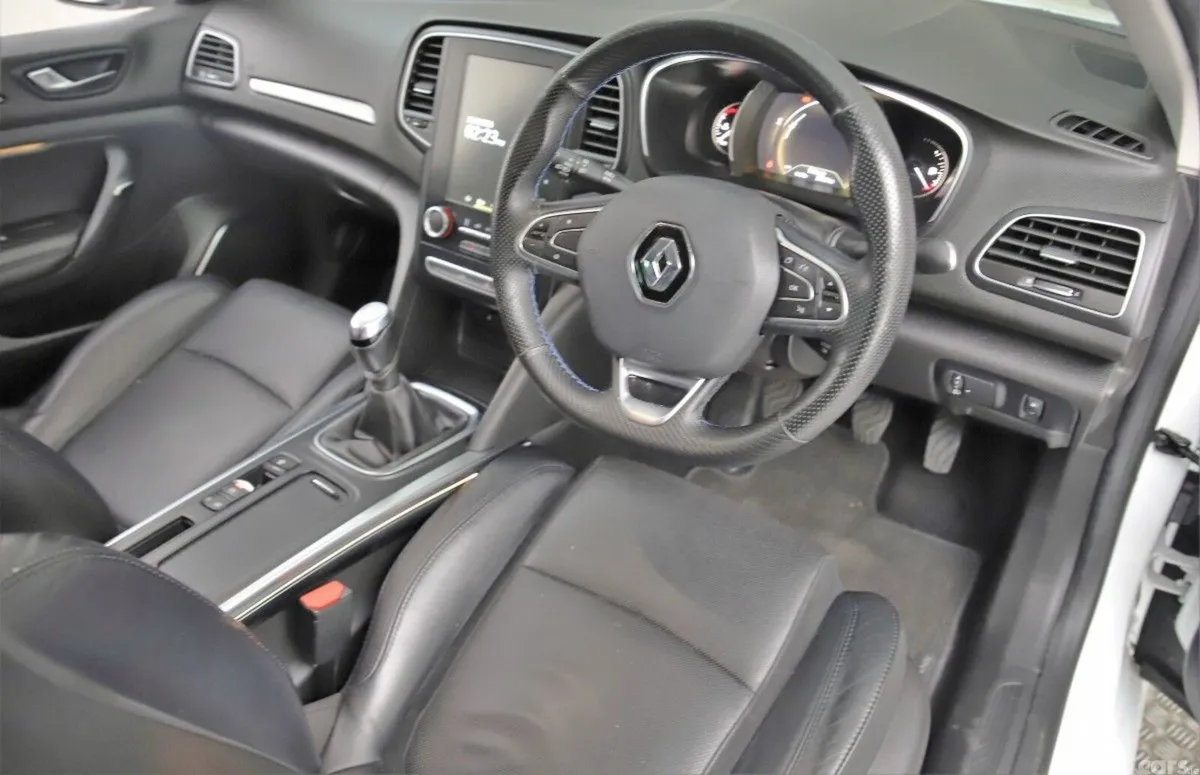 Renault Megane Saloon, Diesel, 2018, White