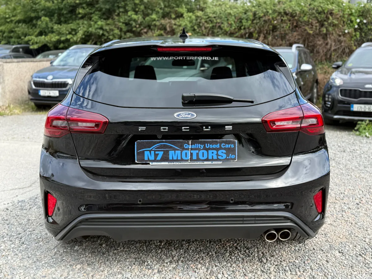 Ford Focus Hatchback, Petrol, 2023, Black