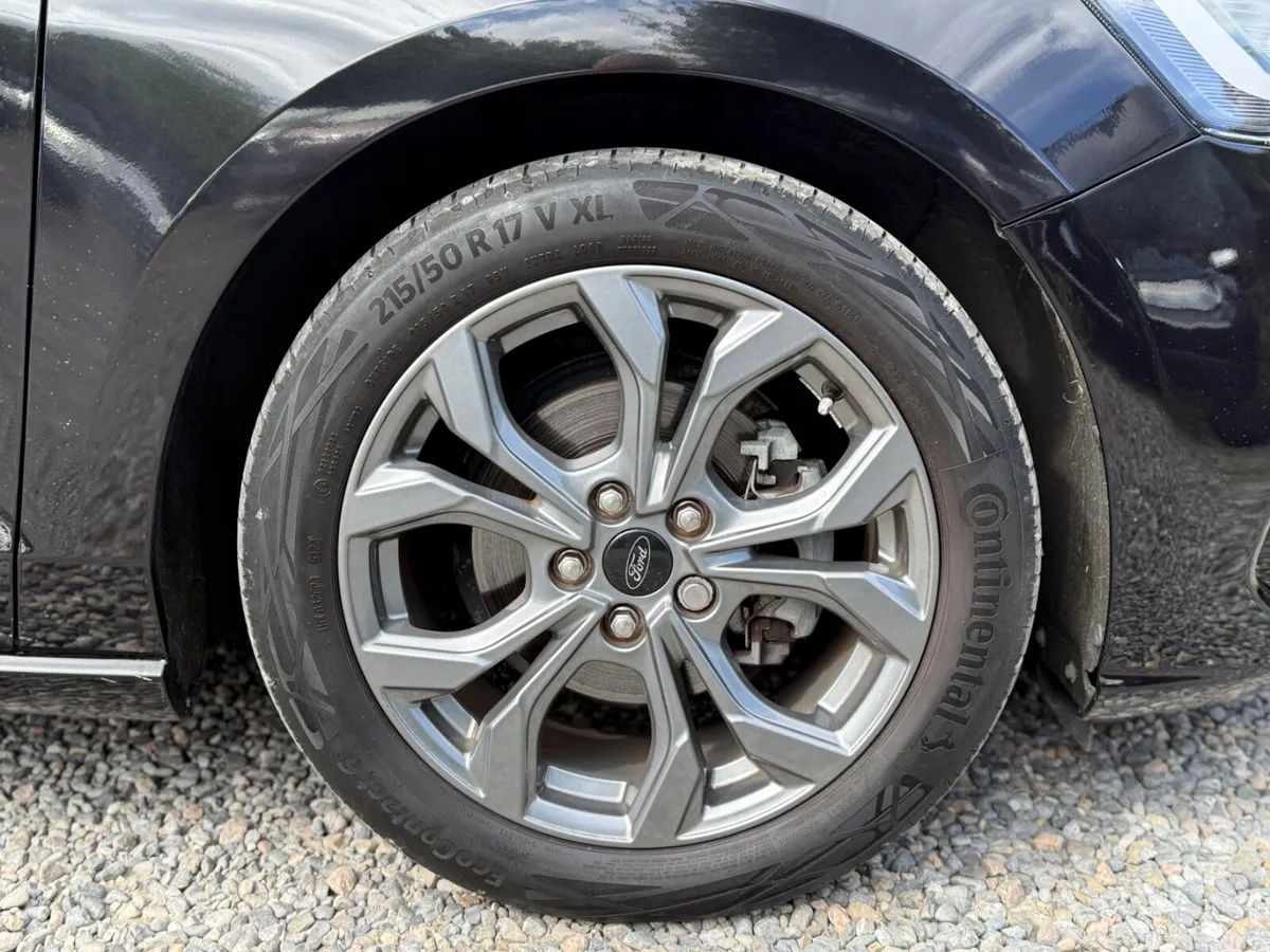 Ford Focus Hatchback, Petrol, 2023, Black
