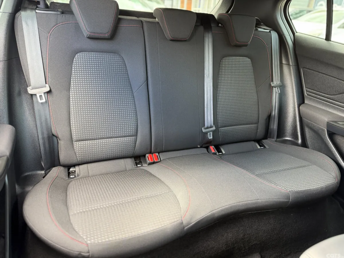Ford Focus Hatchback, Petrol, 2023, Black
