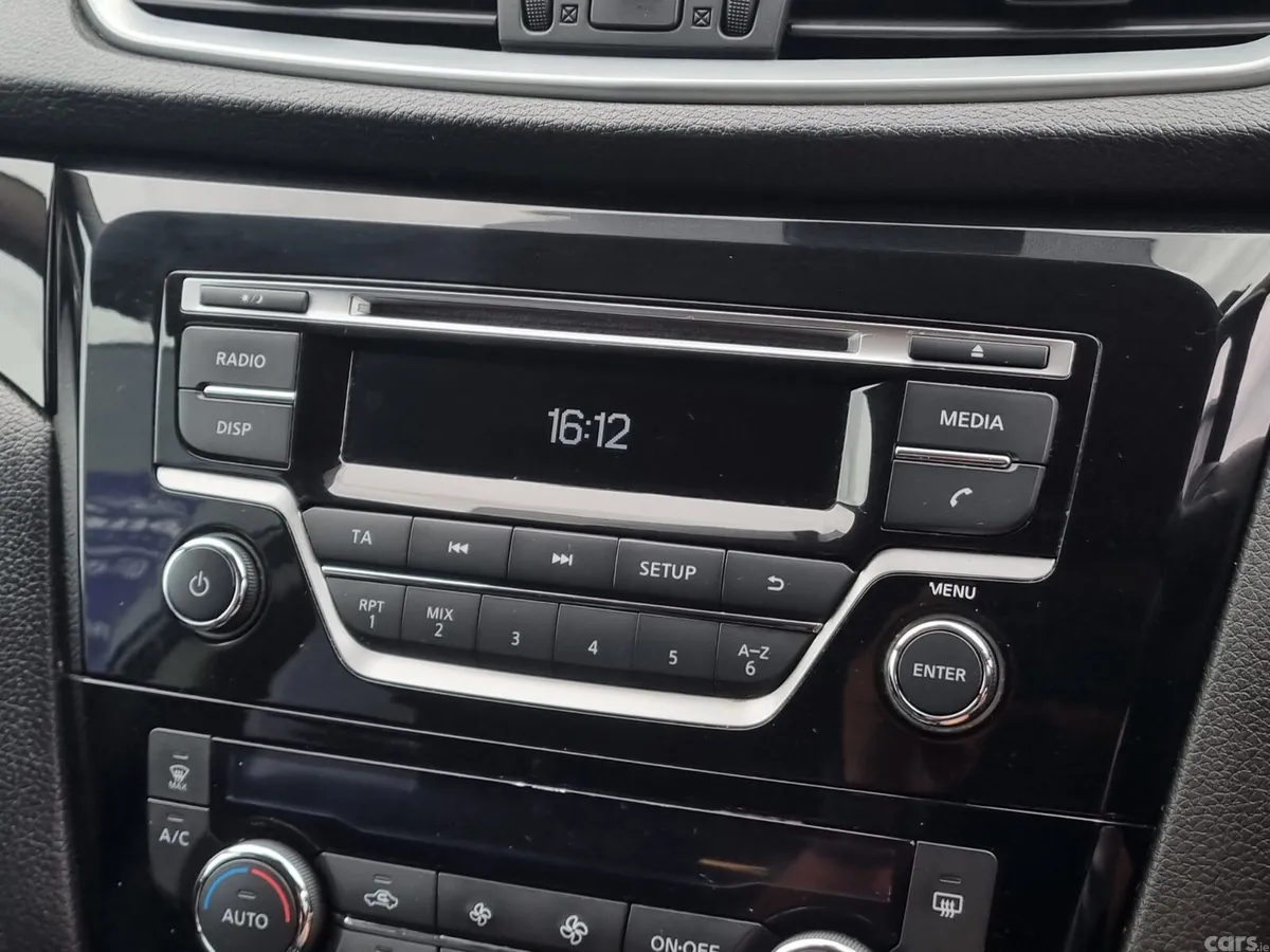 Nissan Qashqai SUV, Diesel, 2017, Grey