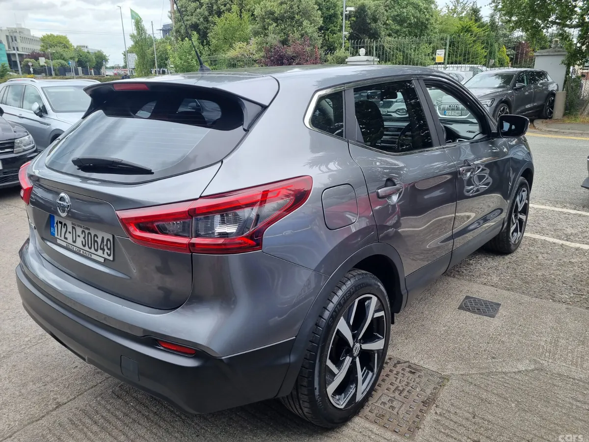 Nissan Qashqai SUV, Diesel, 2017, Grey