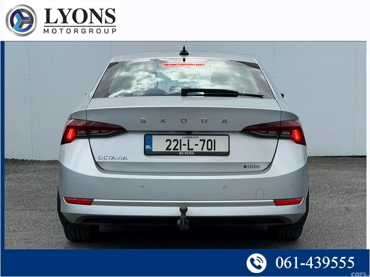 Skoda Octavia Saloon, Diesel, 2022, Grey