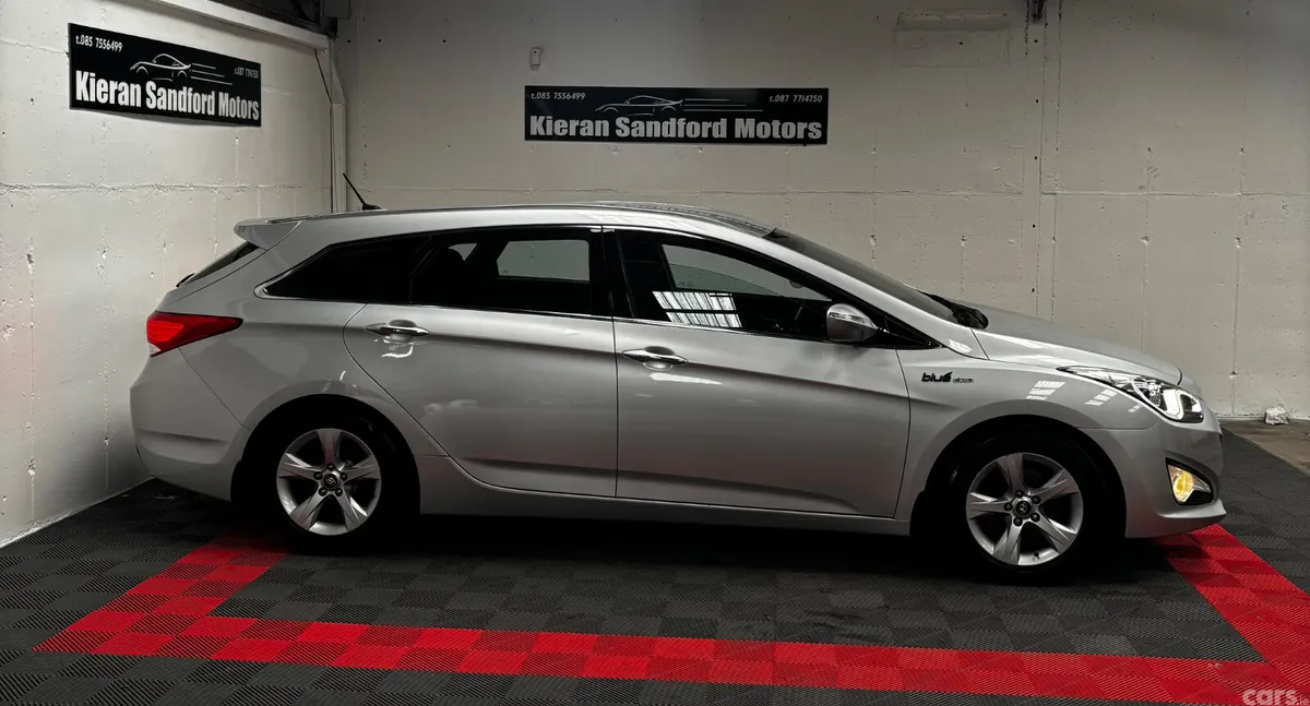 Hyundai i40 Estate/Jeep, Diesel, 2014, Silver