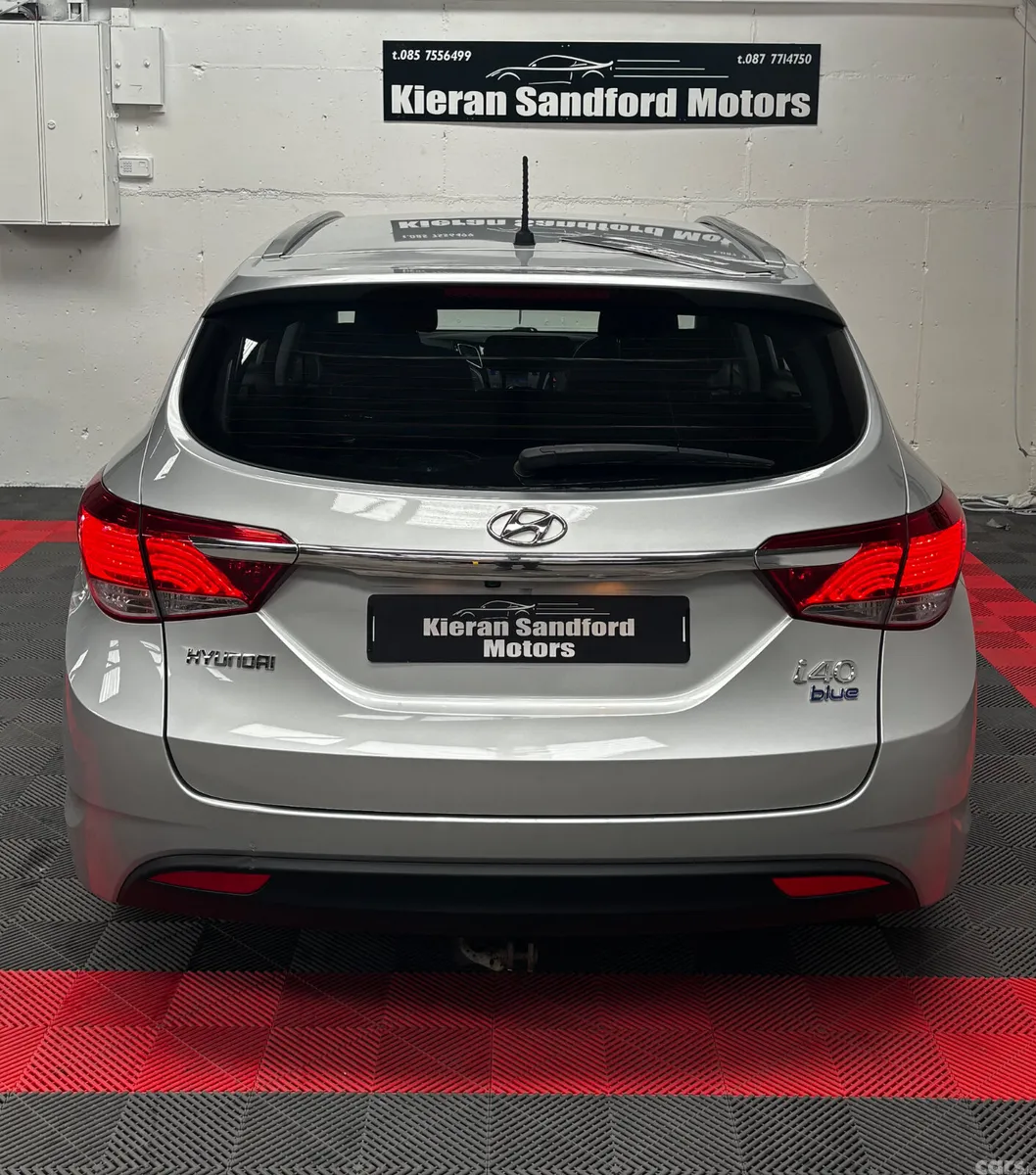 Hyundai i40 Estate/Jeep, Diesel, 2014, Silver