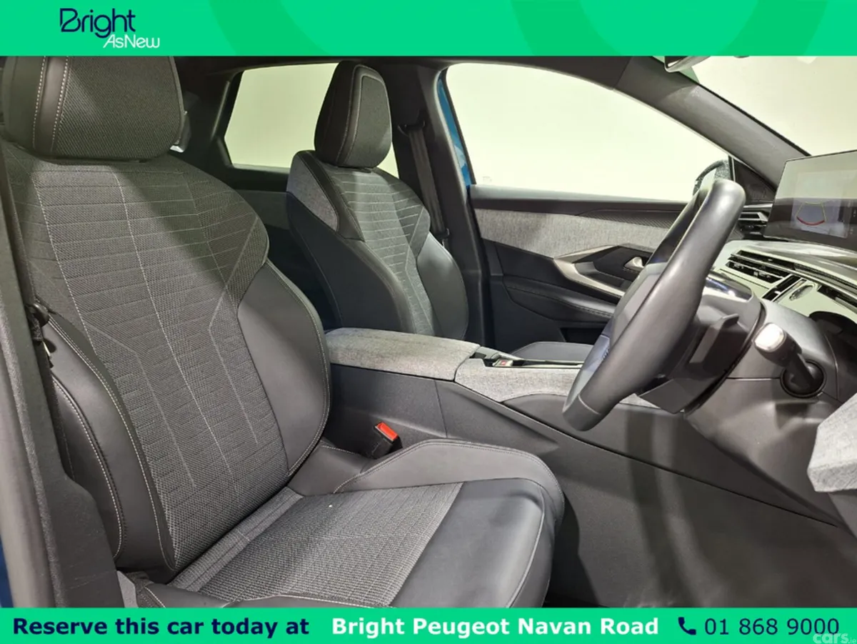 Peugeot 3008 MPV, Petrol, 2026, Blue