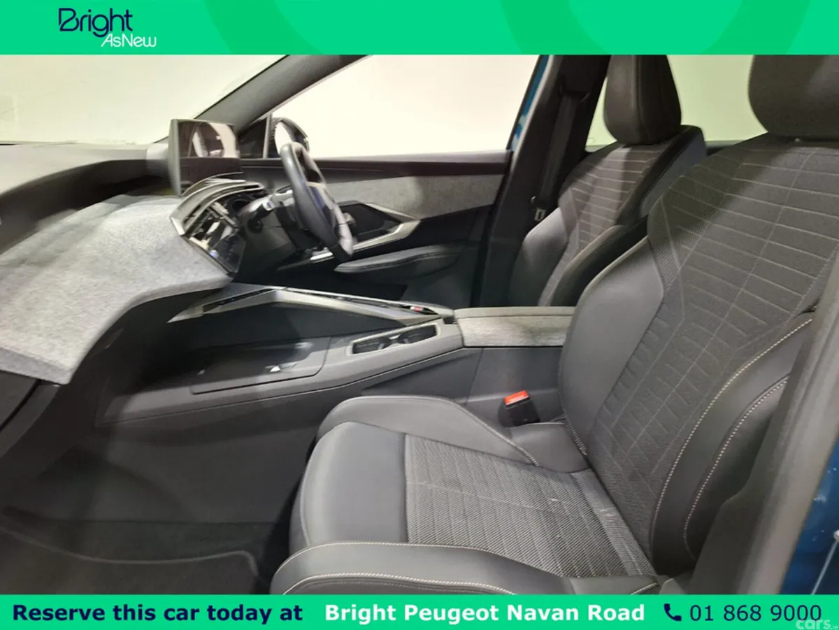 Peugeot 3008 MPV, Petrol, 2026, Blue