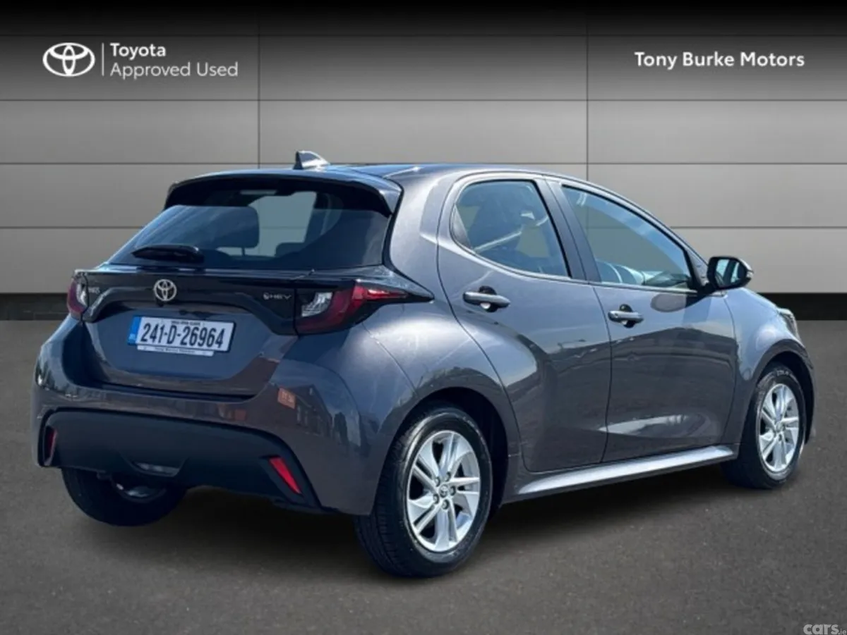 Toyota Yaris Hatchback, Petrol Hybrid, 2024, Grey