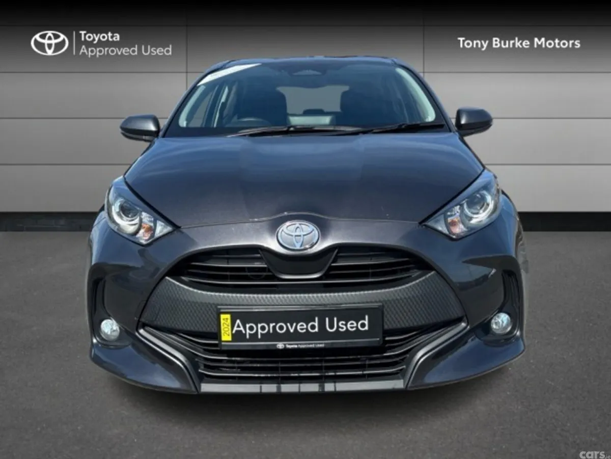 Toyota Yaris Hatchback, Petrol Hybrid, 2024, Grey