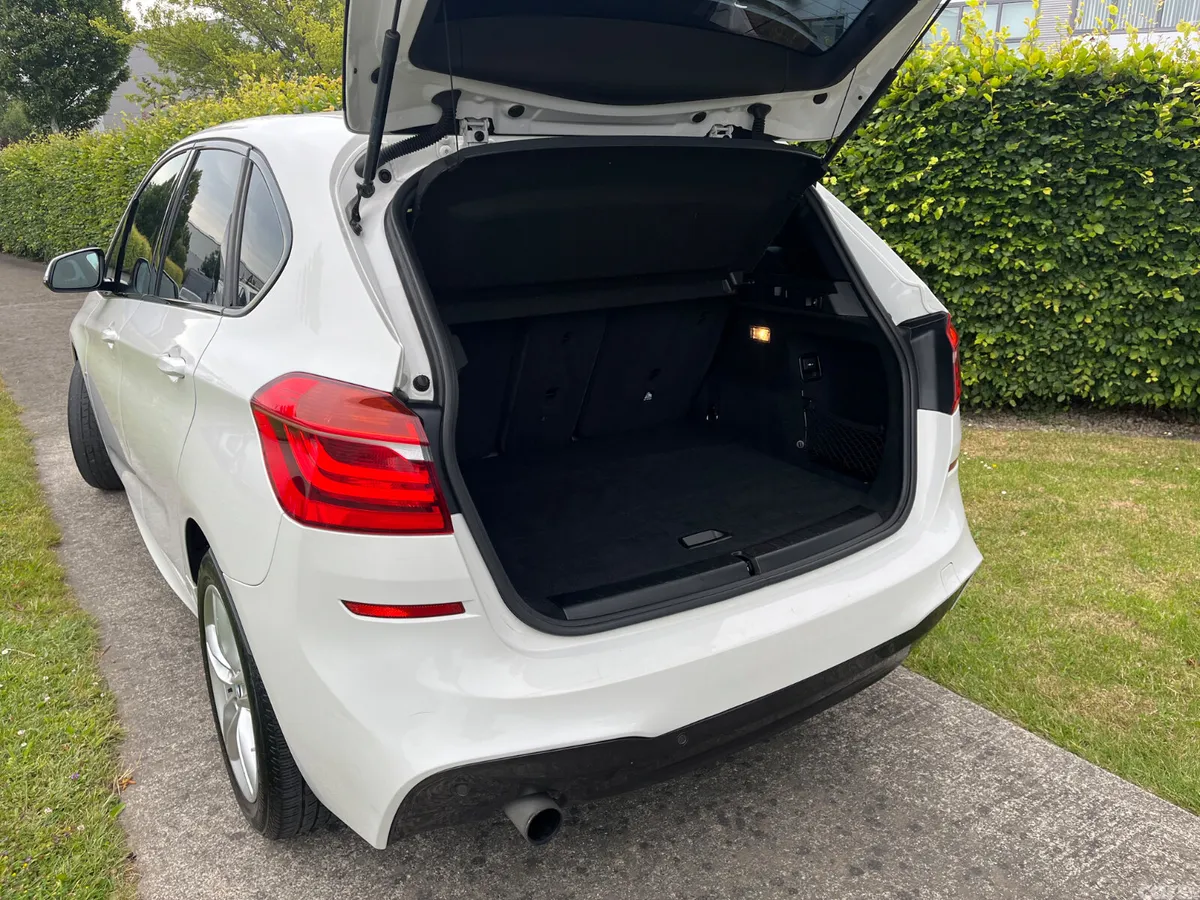 BMW 2-Series Hatchback, Petrol, 2016, White