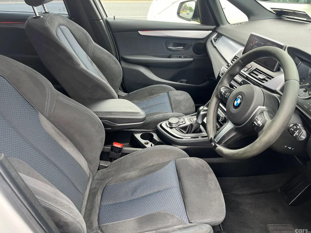 BMW 2-Series Hatchback, Petrol, 2016, White