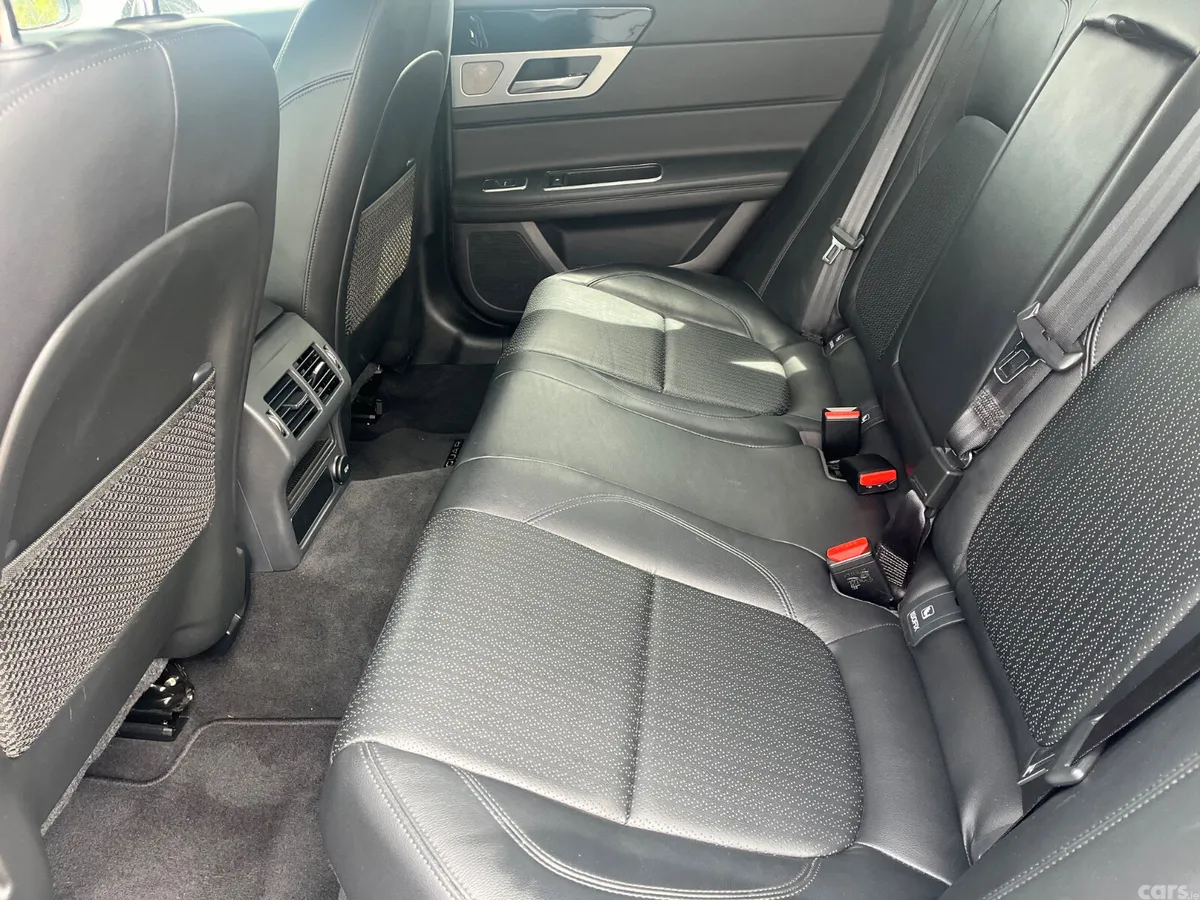 Jaguar XF Saloon, Diesel, 2017, Grey