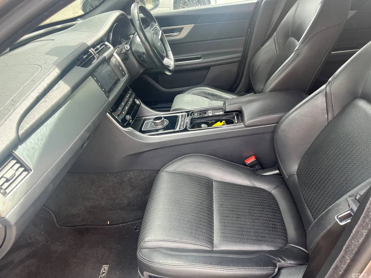 Jaguar XF Saloon, Diesel, 2017, Grey