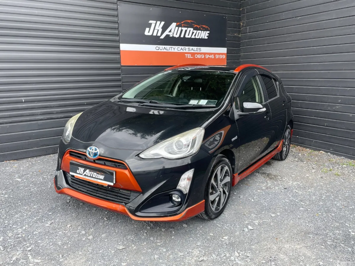 Toyota Aqua Hatchback, Petrol Hybrid, 2016, Black