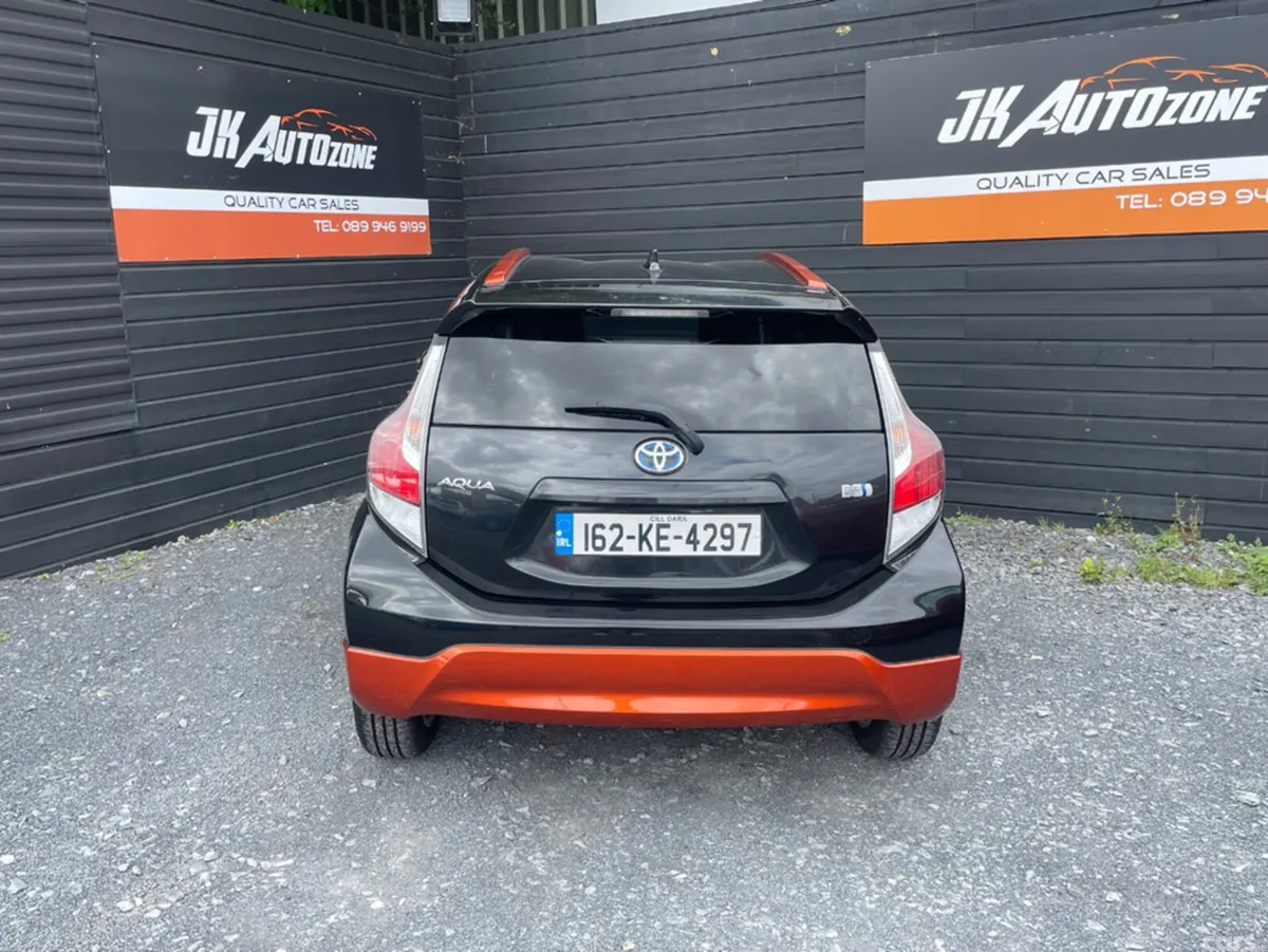 Toyota Aqua Hatchback, Petrol Hybrid, 2016, Black