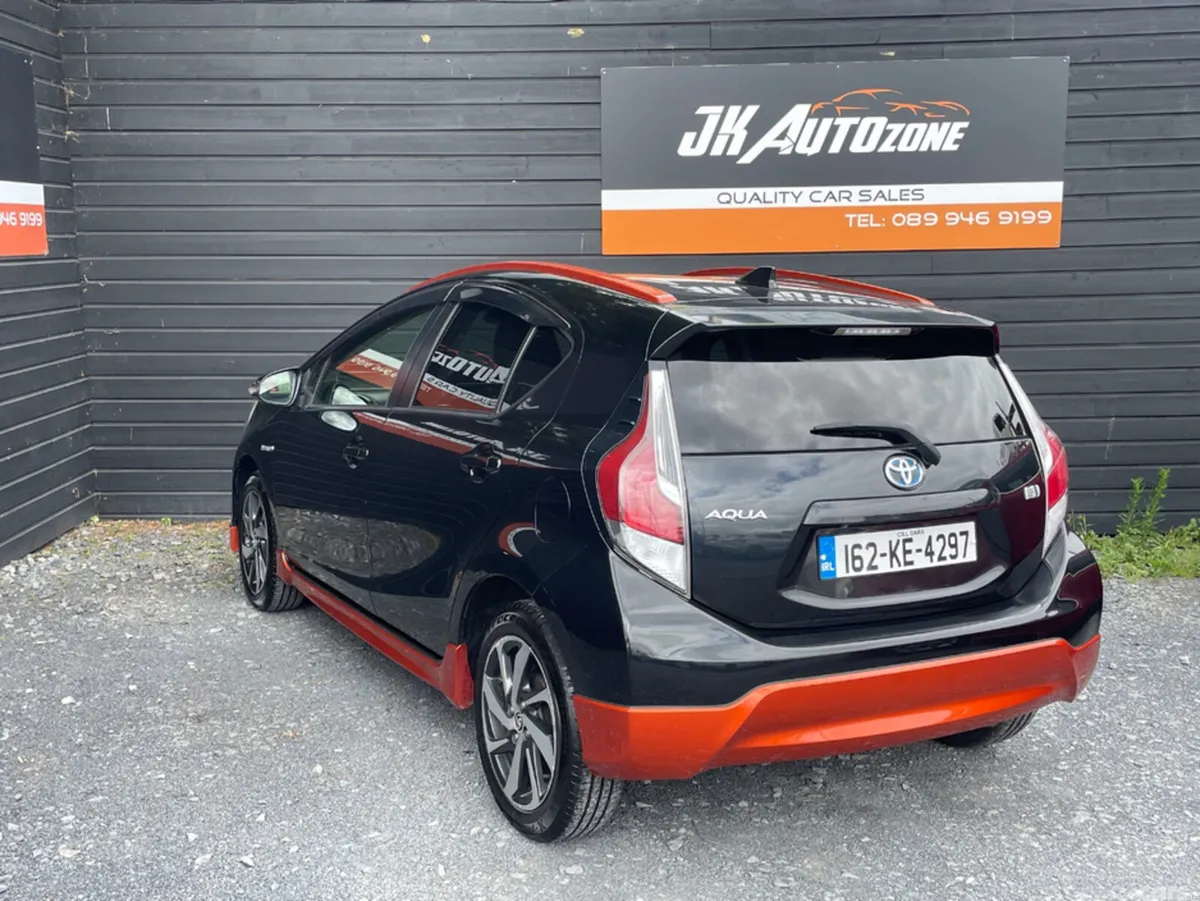 Toyota Aqua Hatchback, Petrol Hybrid, 2016, Black