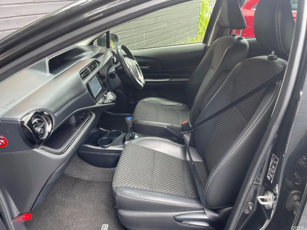 Toyota Aqua Hatchback, Petrol Hybrid, 2016, Black