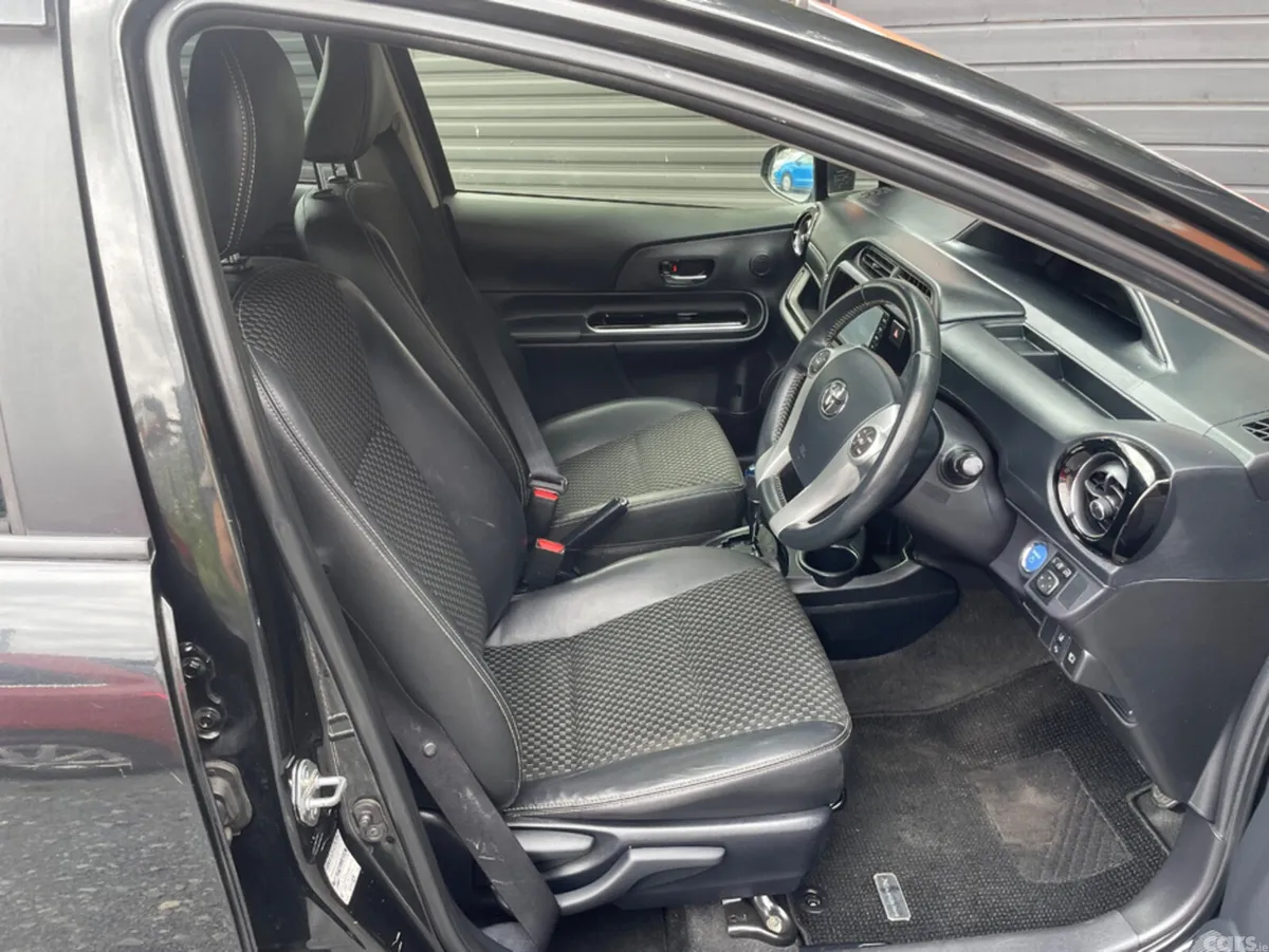 Toyota Aqua Hatchback, Petrol Hybrid, 2016, Black
