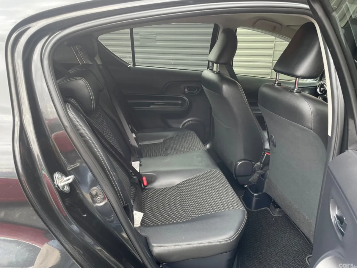 Toyota Aqua Hatchback, Petrol Hybrid, 2016, Black