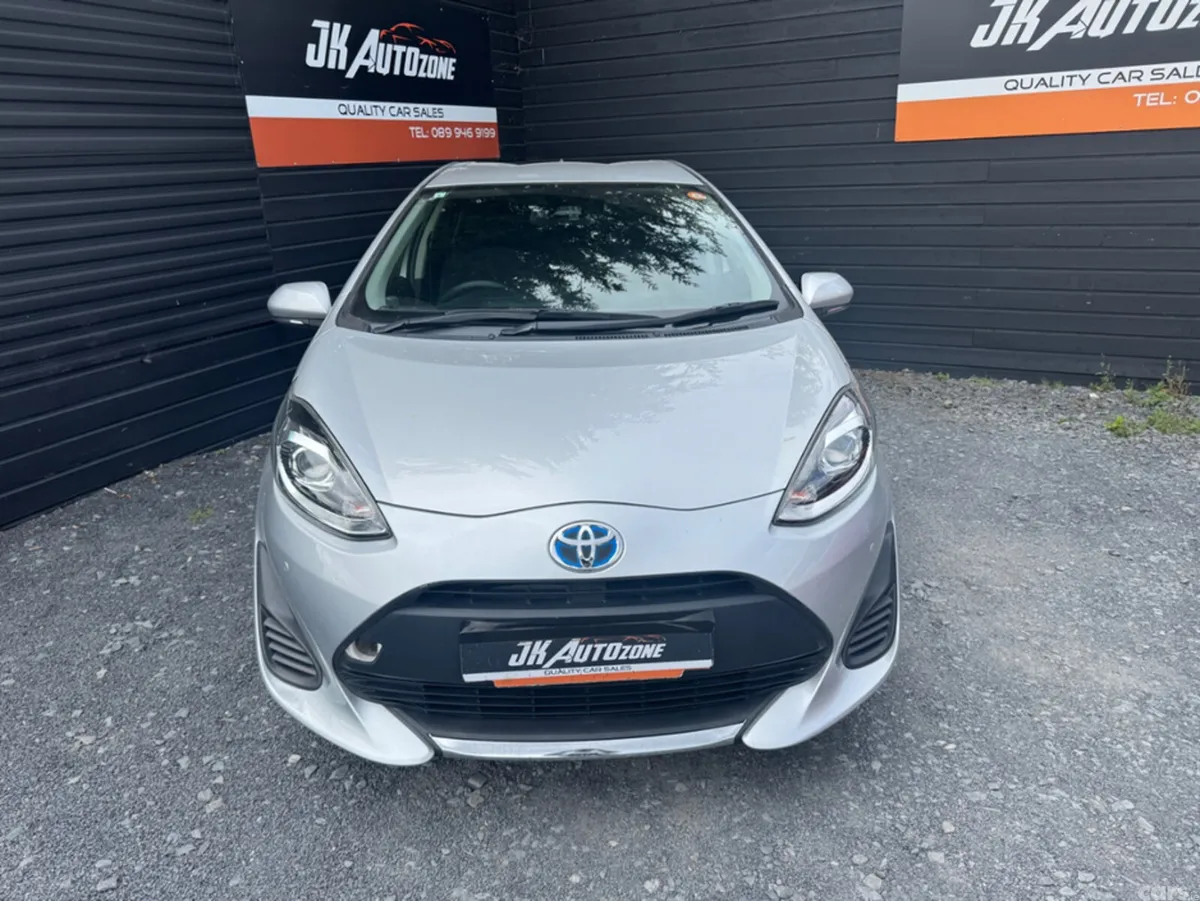 Toyota Aqua Hatchback, Petrol Hybrid, 2021, Silver