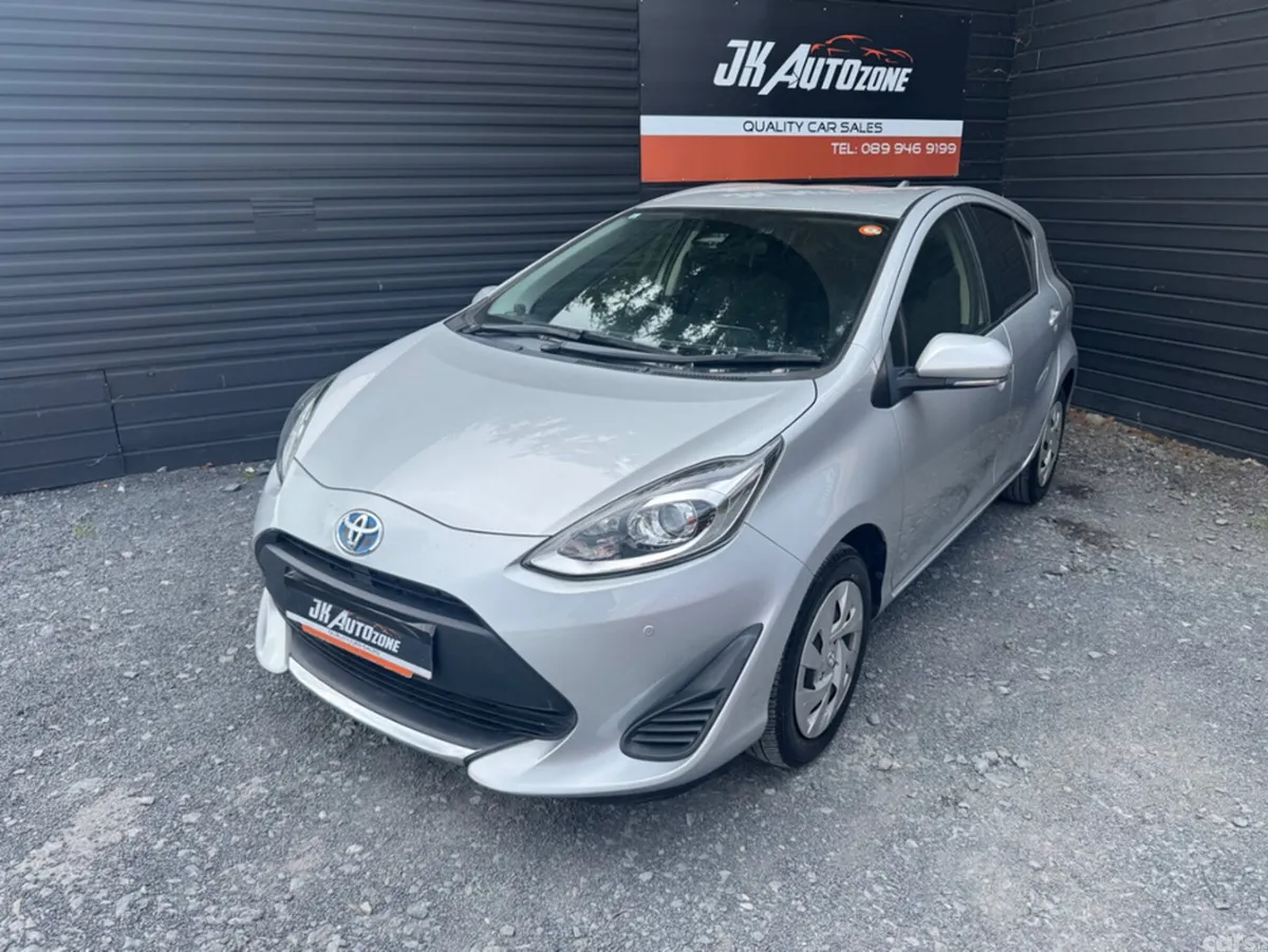 Toyota Aqua Hatchback, Petrol Hybrid, 2021, Silver