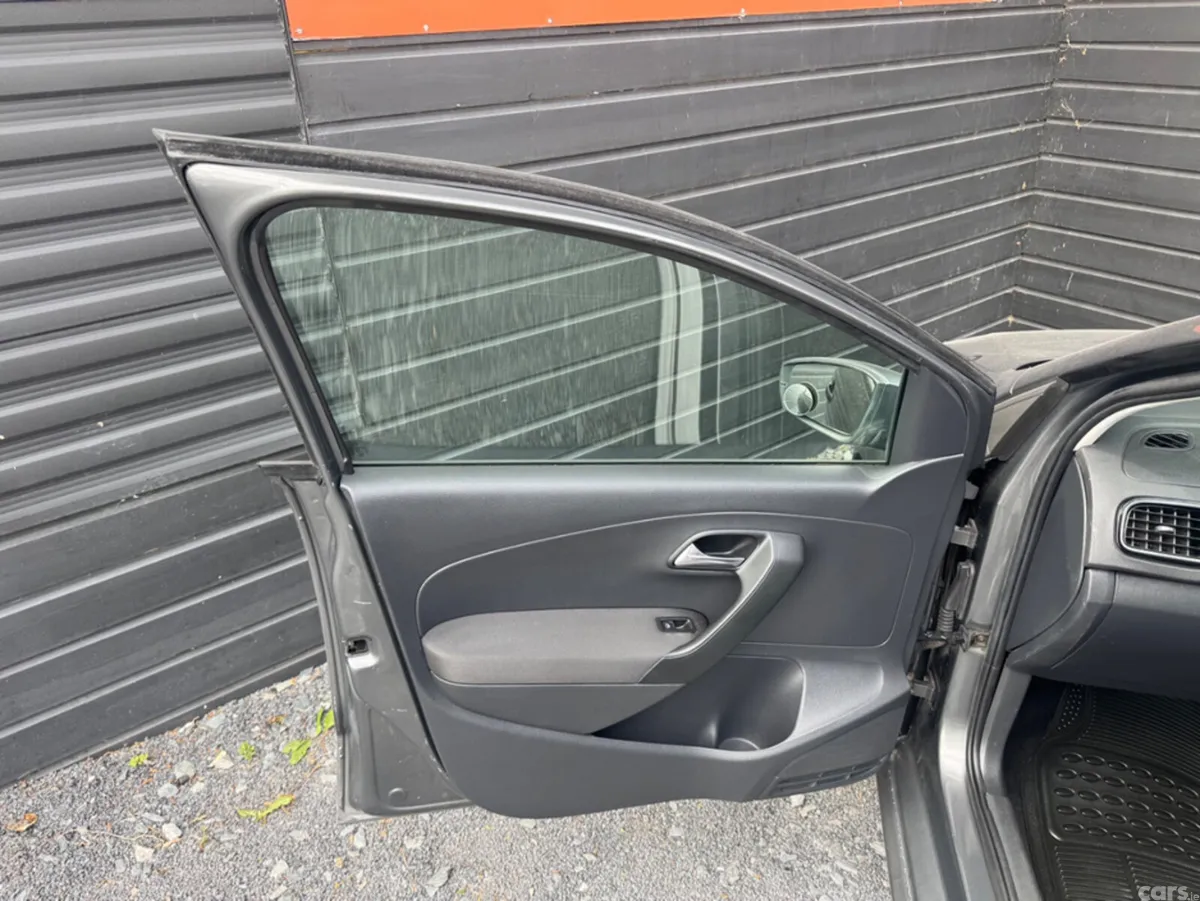 Volkswagen Polo Hatchback, Petrol, 2013, Grey