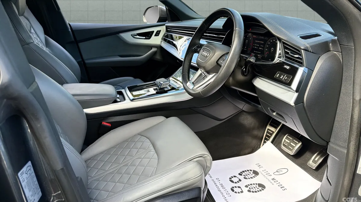 Audi Q8 Hatchback, Diesel, 2023, Grey