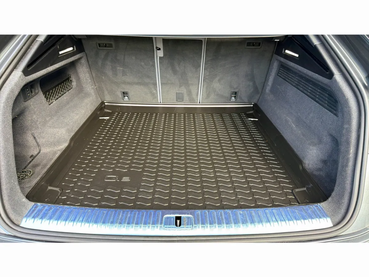 Audi Q8 Hatchback, Diesel, 2023, Grey
