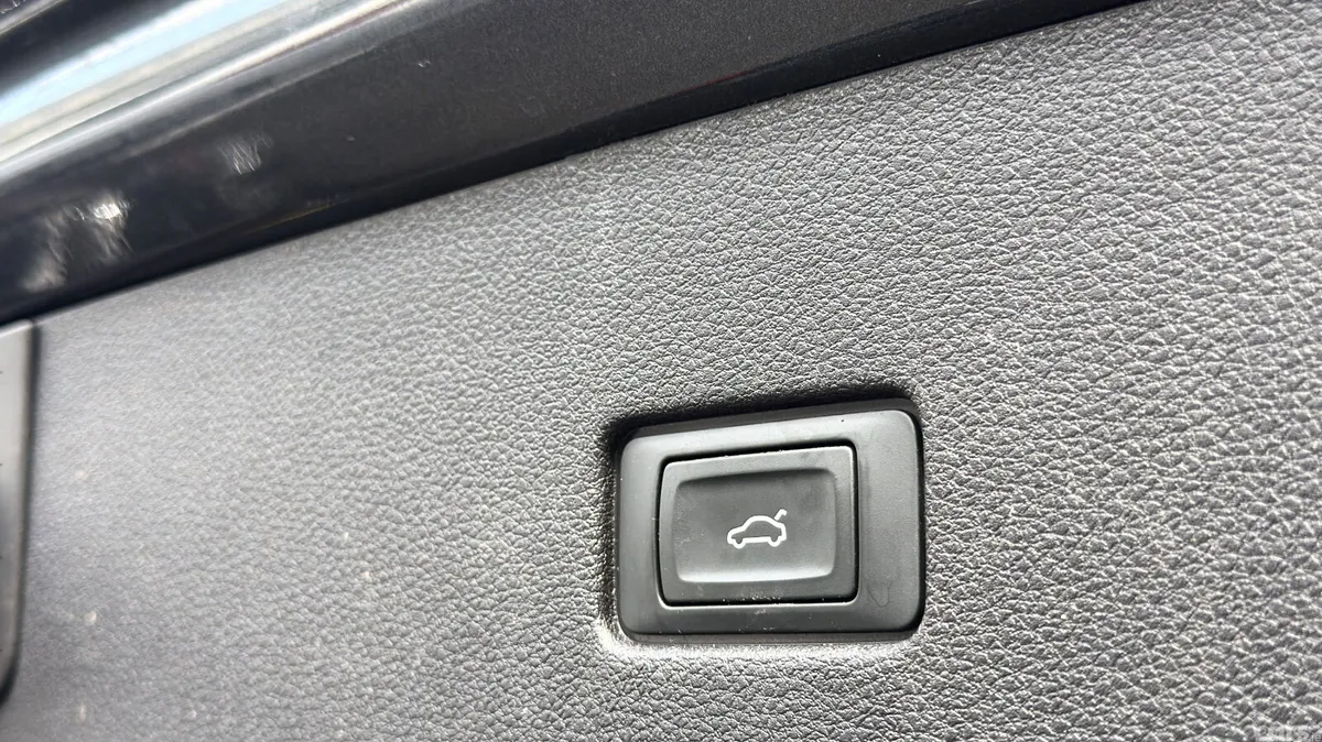 Audi Q8 Hatchback, Diesel, 2023, Grey