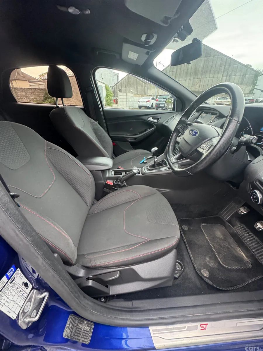 Ford Focus Hatchback, Diesel, 2018, Blue
