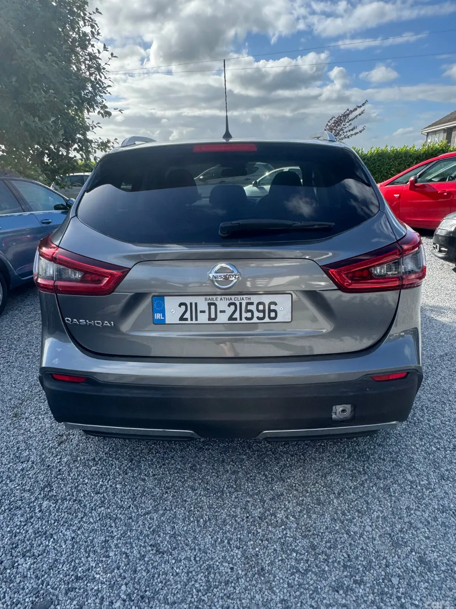 Nissan Qashqai MPV, Petrol, 2021, Grey