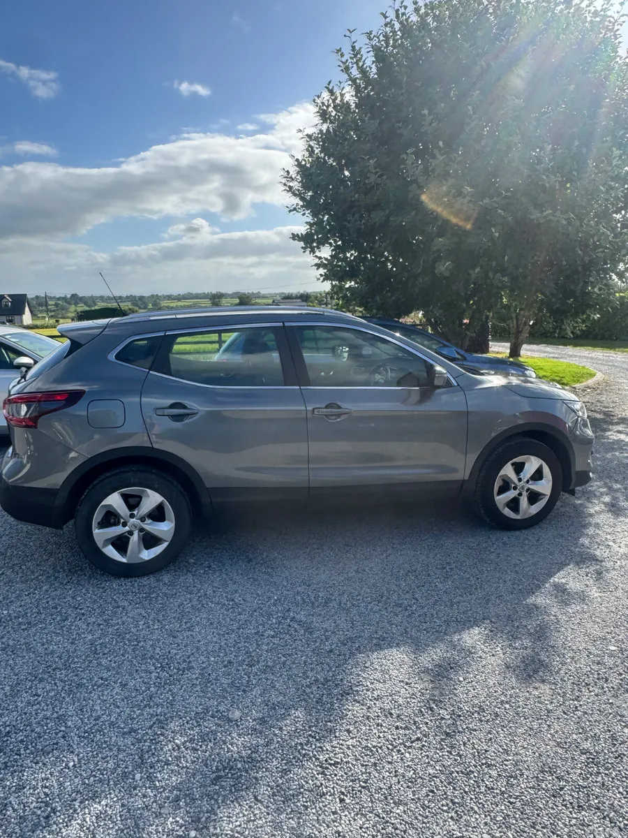 Nissan Qashqai MPV, Petrol, 2021, Grey