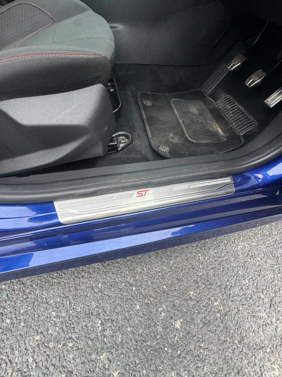 Ford Focus Hatchback, Diesel, 2018, Blue