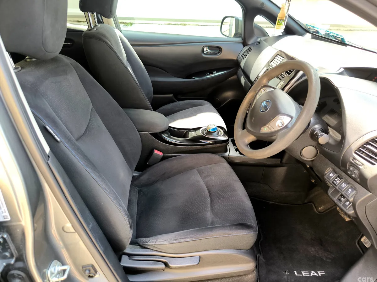 Nissan Leaf Hatchback, Electric, 2017, Grey