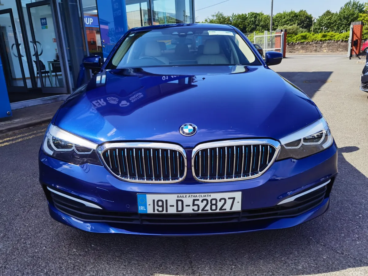 BMW 5-Series Saloon, Petrol Plug-in Hybrid, 2019, Blue