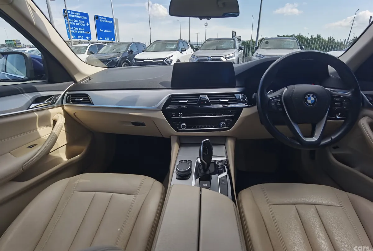 BMW 5-Series Saloon, Petrol Plug-in Hybrid, 2019, Blue